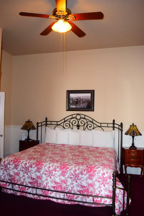 Grand Imperial Hotel Silverton ภายนอก รูปภาพ