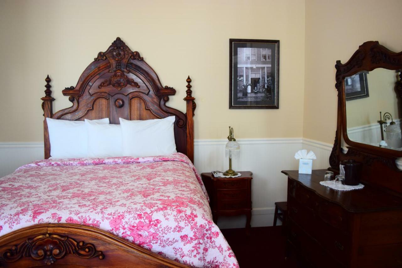 Grand Imperial Hotel Silverton ภายนอก รูปภาพ